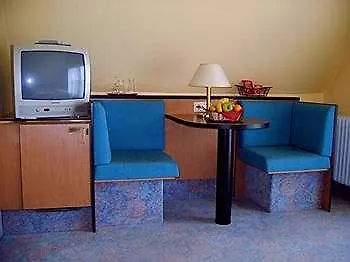 Otel Nk-Hotel Bergischer Hof 3*